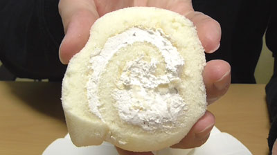 熊本県産米粉使用 白くまロールケーキ2個入り(オランジェ)3