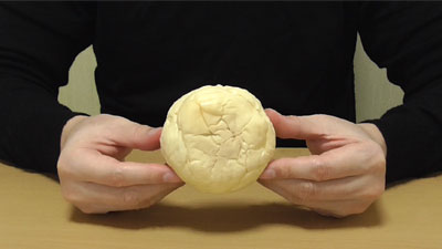 わらび餅入りのきなこクリームパン(NewDaysニューデイズ・清水屋)3